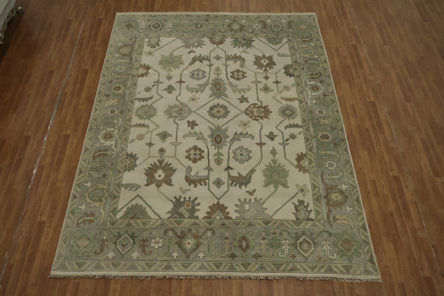Classic Ivory and Green Oushak Indian Wool Rug with Grey Border 9x12 ft