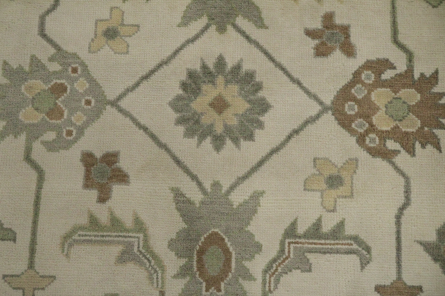 Classic Ivory and Green Oushak Indian Wool Rug with Grey Border 9x12 ft