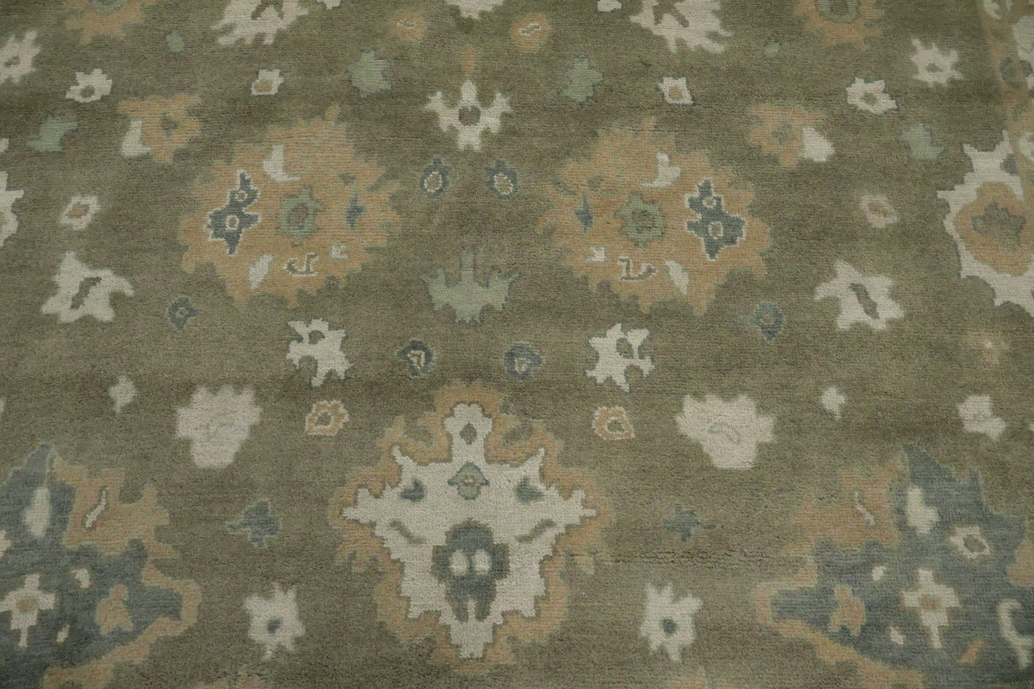 Traditional Sage Green & Ivory Hand-Knotted Oushak Wool Rug 9'x12'