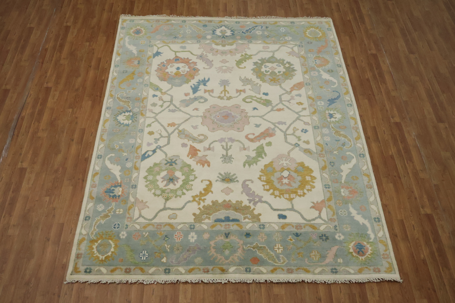 Pastel Perfection: Traditional Rectangular Area Rug 8'x10'