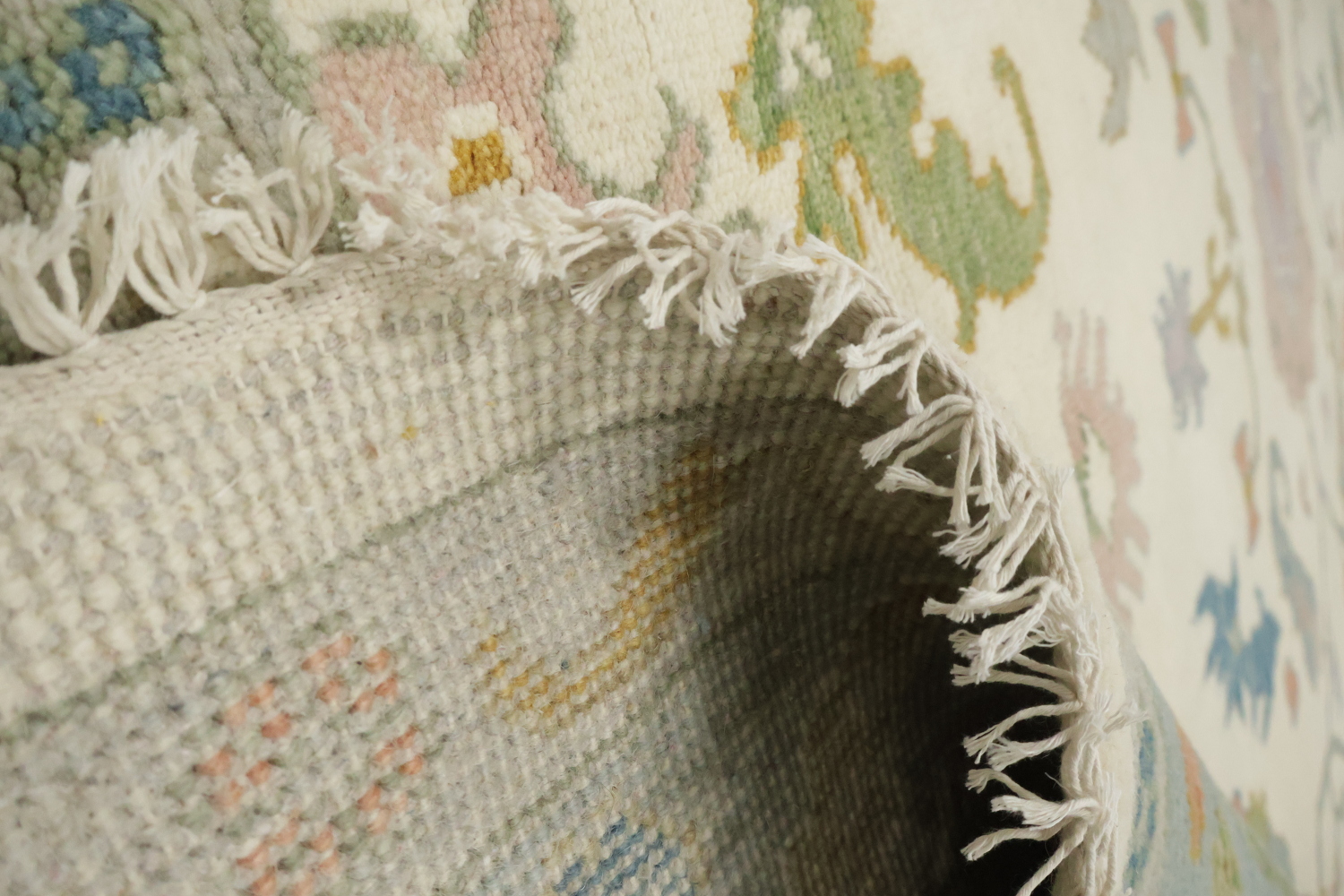 Pastel Perfection: Traditional Rectangular Area Rug 8'x10'