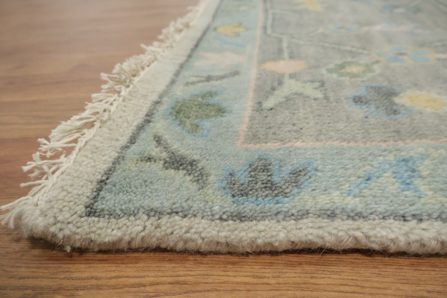 Hand-Knotted 8x10 Ivory Oushak Wool Rug for Living Room