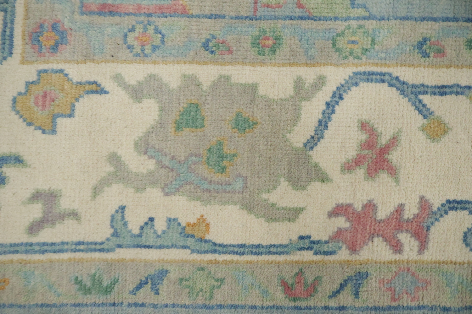 Luxury Blue Hand-Knotted Wool Area Rug with Intricate Floral Designs 8x10 ft