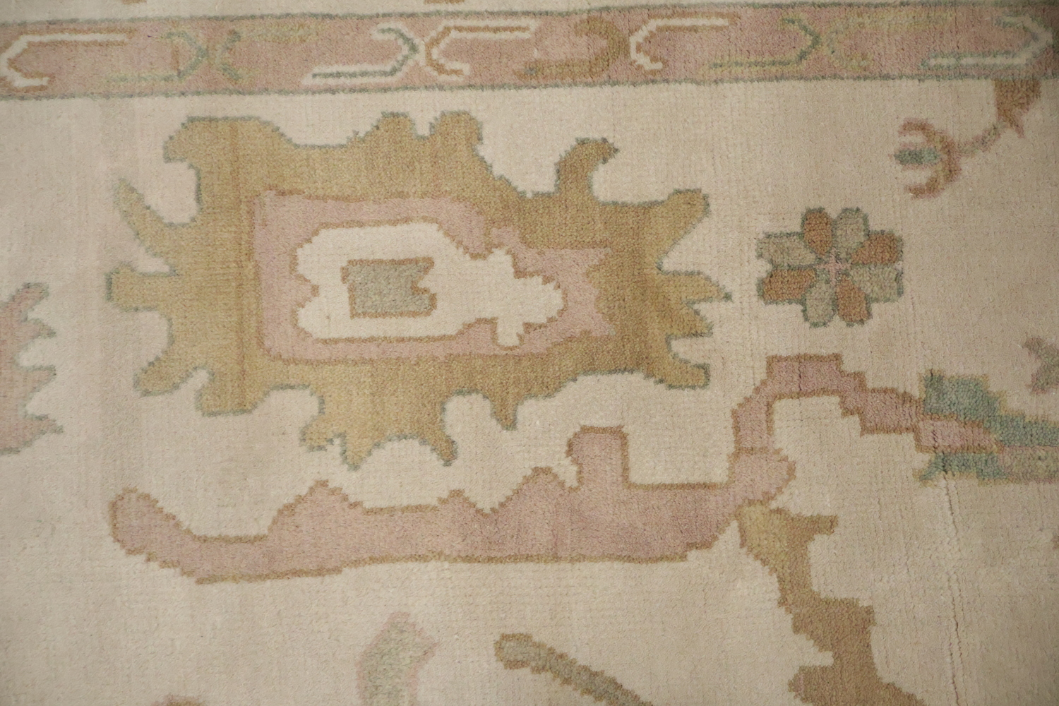 Beige Neutral Toned Oushak Indian Rug with Traditional Designs 9' x 12'