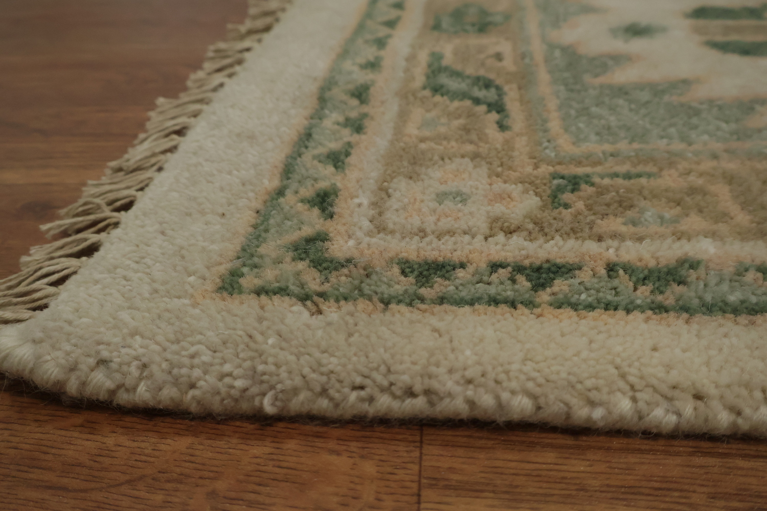 Traditional Beige and Green Rug with Artistic Patterns 9' x 12'