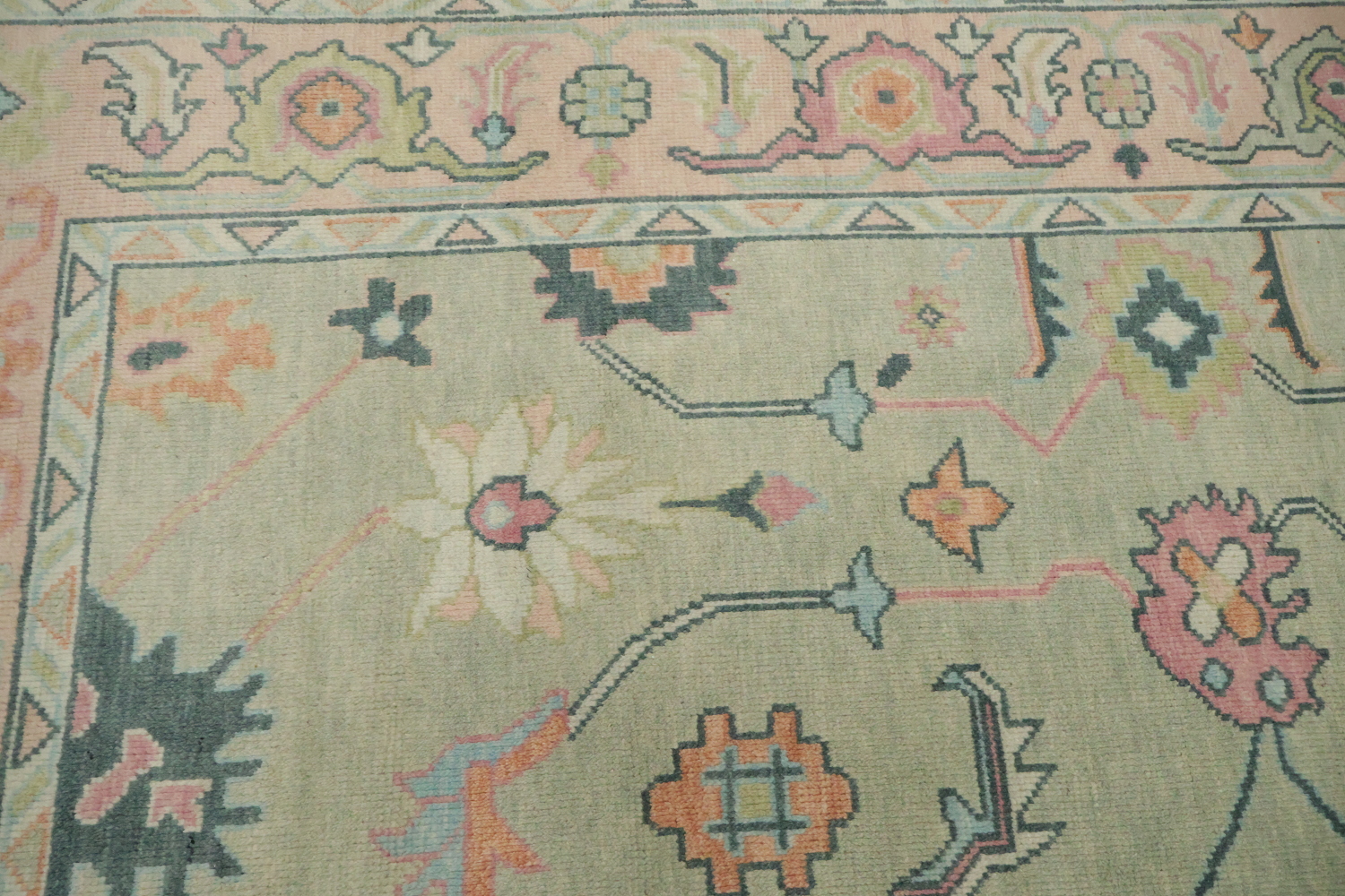 8x10 Light Green & Ivory Oushak Rug - Hand-Knotted Indian Wool Rug