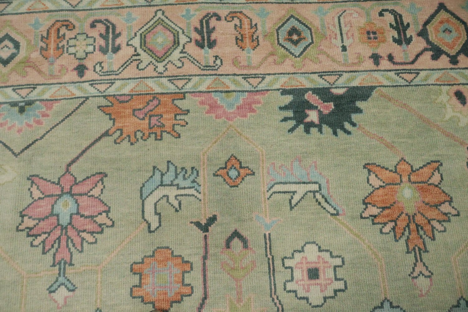 8x10 Light Green & Ivory Oushak Rug - Hand-Knotted Indian Wool Rug