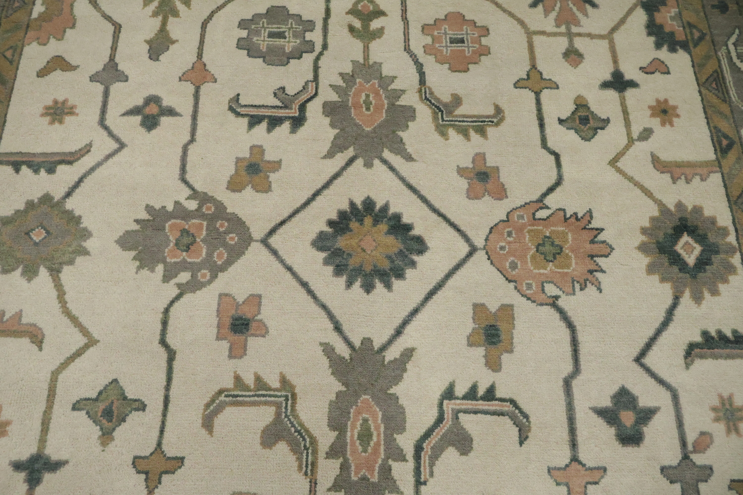 9' x 12' Oushak Living Room Area Rug in Soft Earthy Tones for Living Room