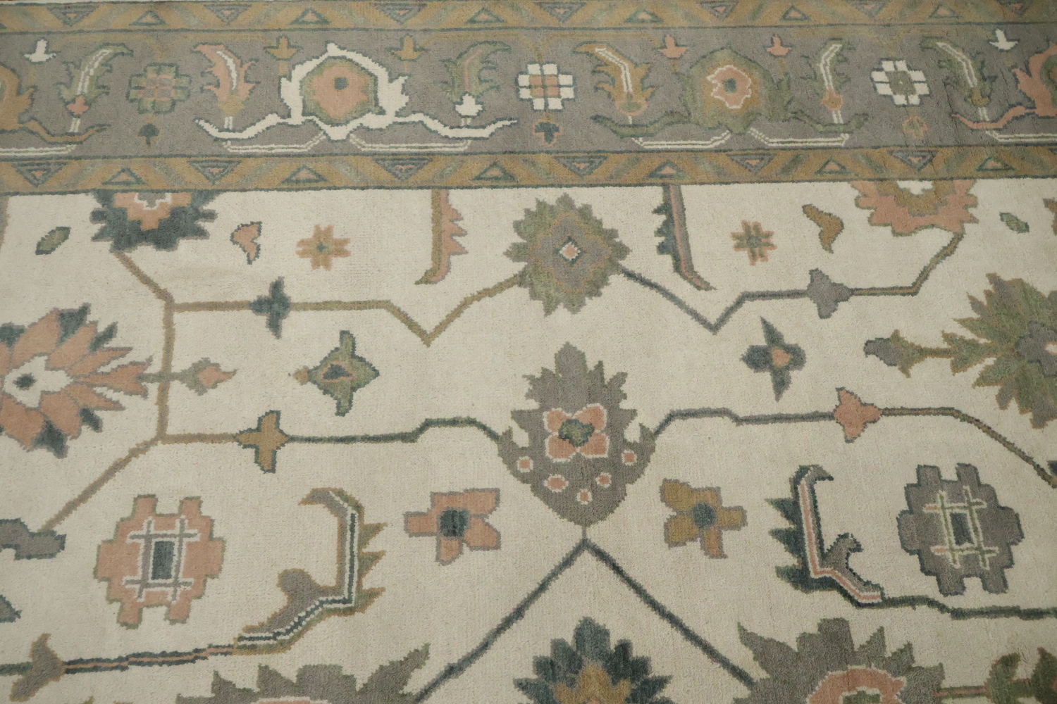 9' x 12' Oushak Living Room Area Rug in Soft Earthy Tones for Living Room