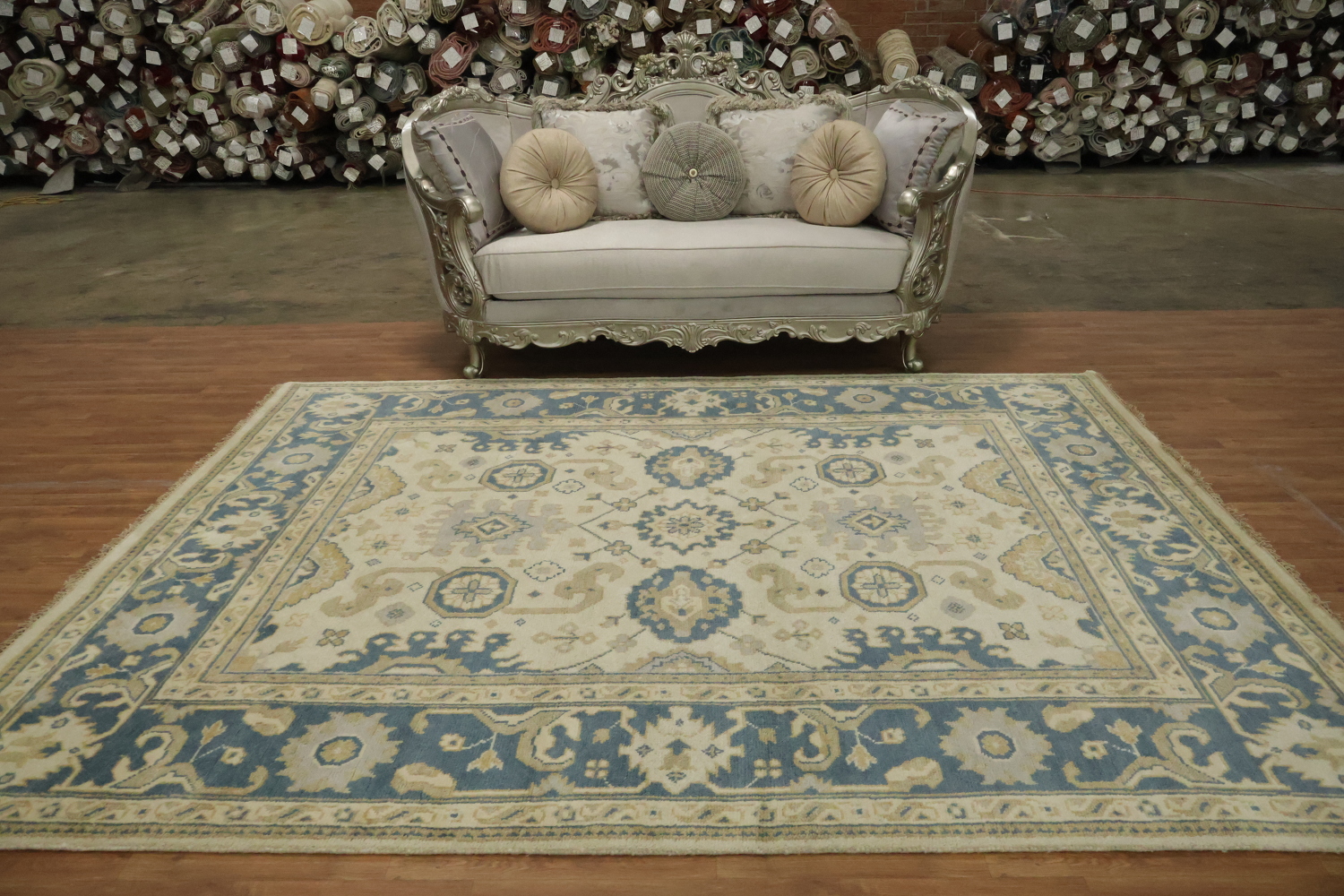 Traditional Blue and Beige Oushak Floral Wool Rug 8' x 10'