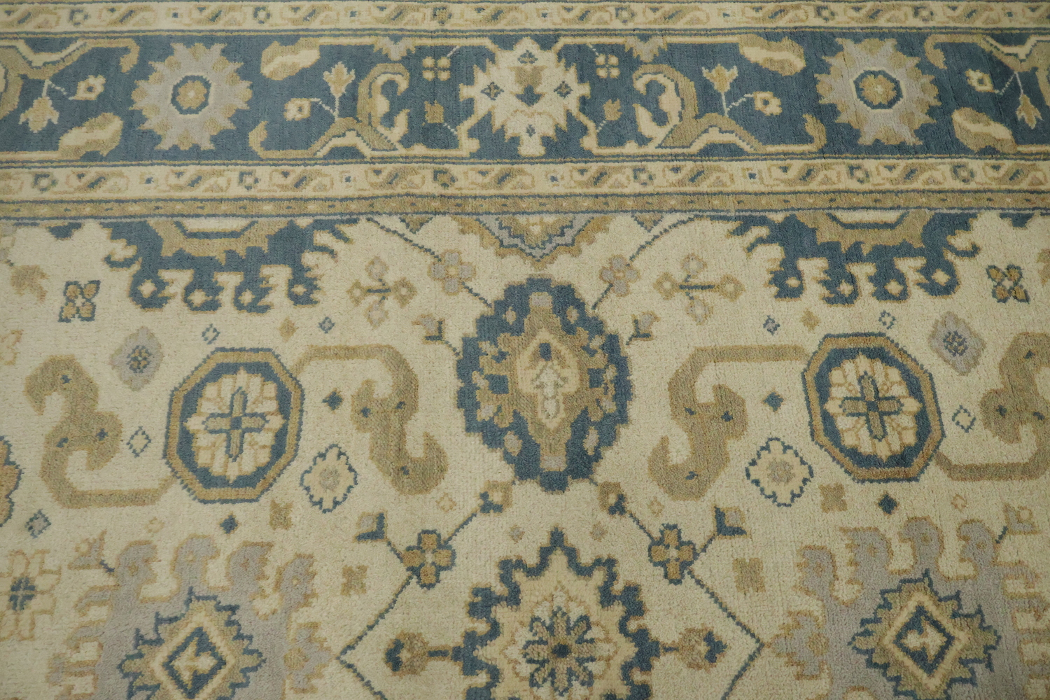 Traditional Blue and Beige Oushak Floral Wool Rug 8' x 10'