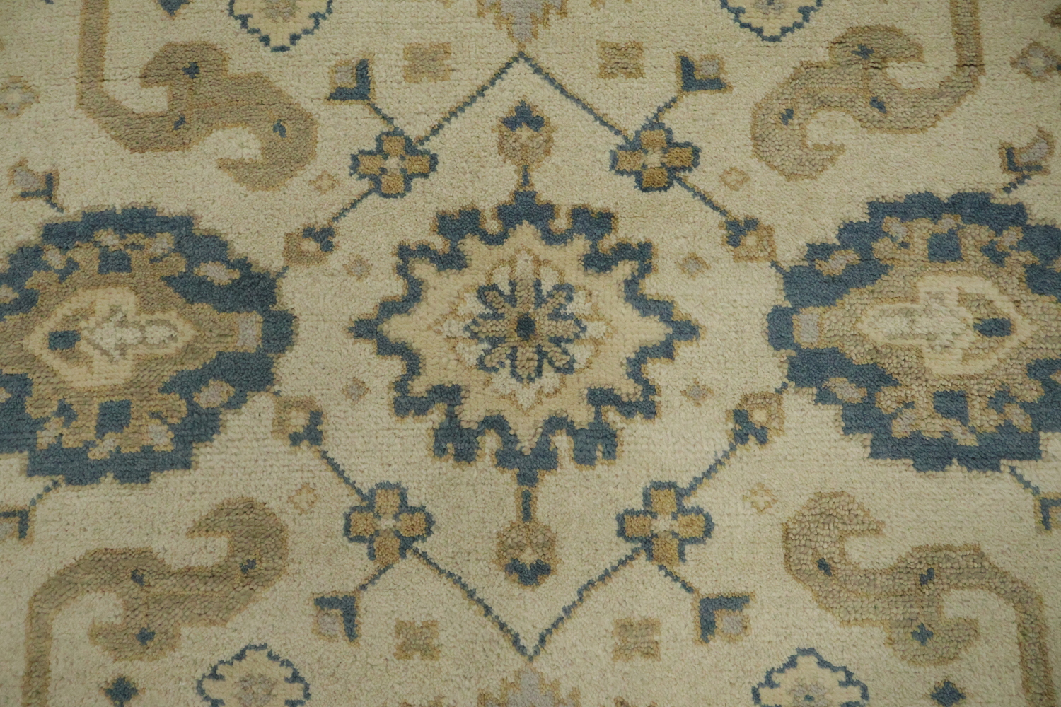 Traditional Blue and Beige Oushak Floral Wool Rug 8' x 10'