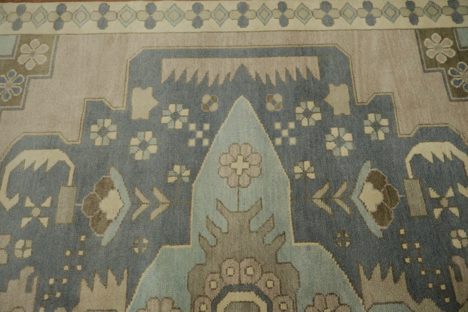 Traditional Oushak Hand-Knotted Wool Area Rug | 8x10 Geometric Design