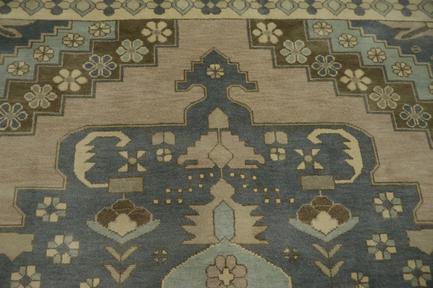 Traditional Oushak Hand-Knotted Wool Area Rug | 8x10 Geometric Design