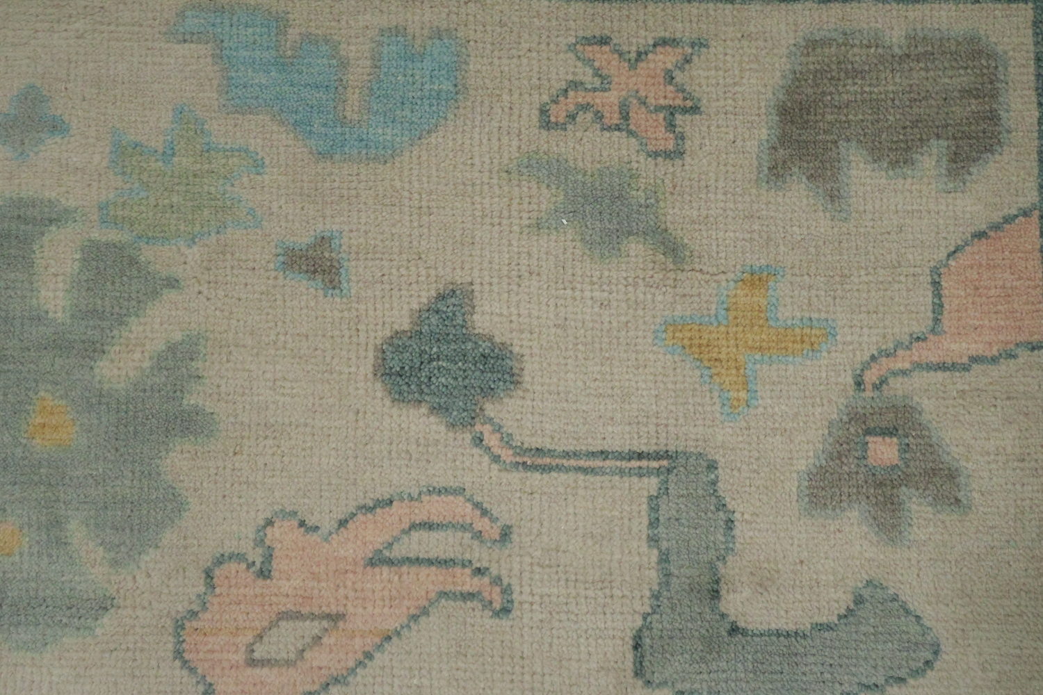Exquisite Turquoise and Pastel Oushak Hand-made Wool Rug 9' x 12'