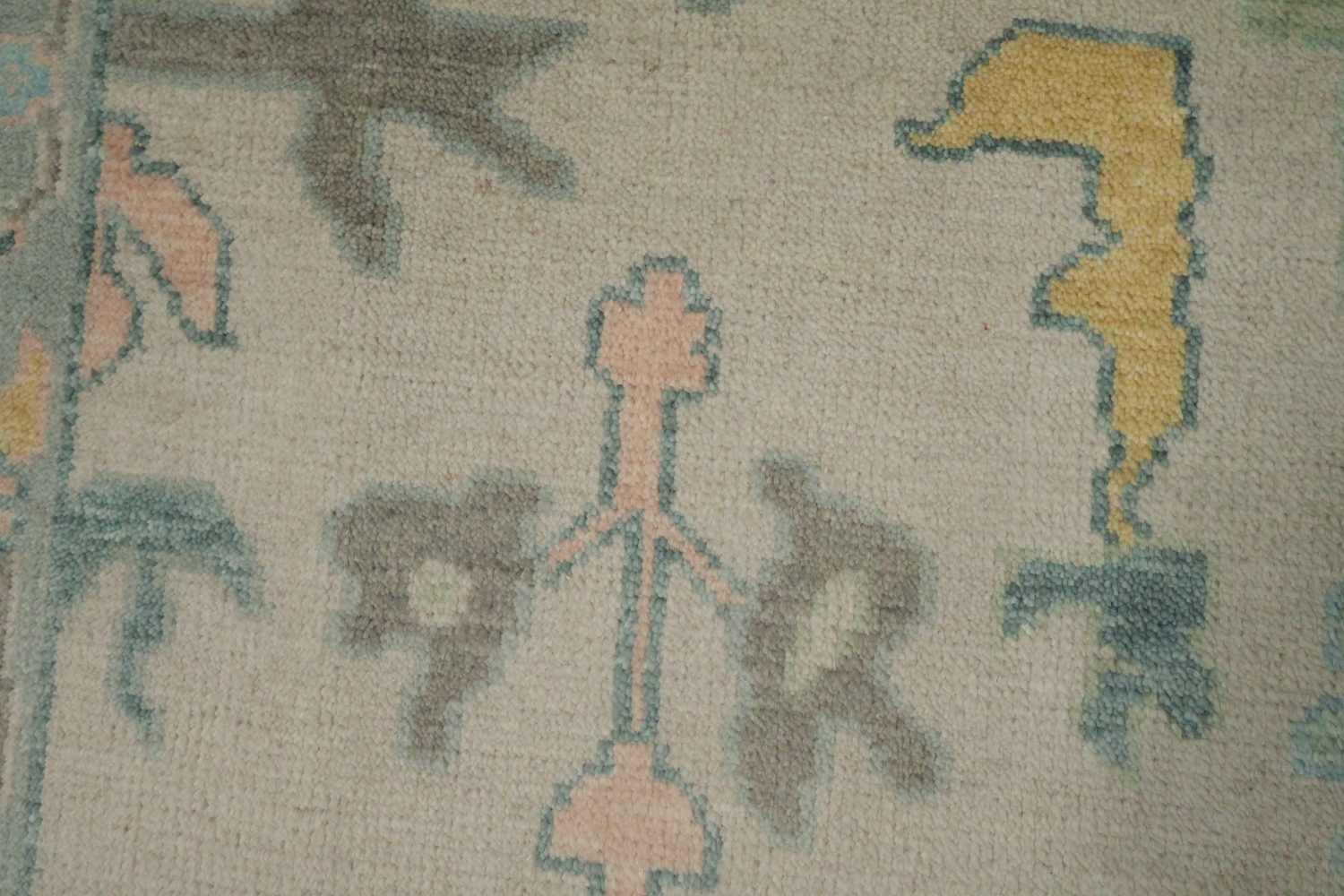 Exquisite Turquoise and Pastel Oushak Hand-made Wool Rug 9' x 12'