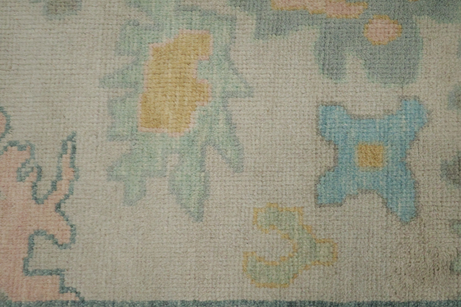 Exquisite Turquoise and Pastel Oushak Hand-made Wool Rug 9' x 12'