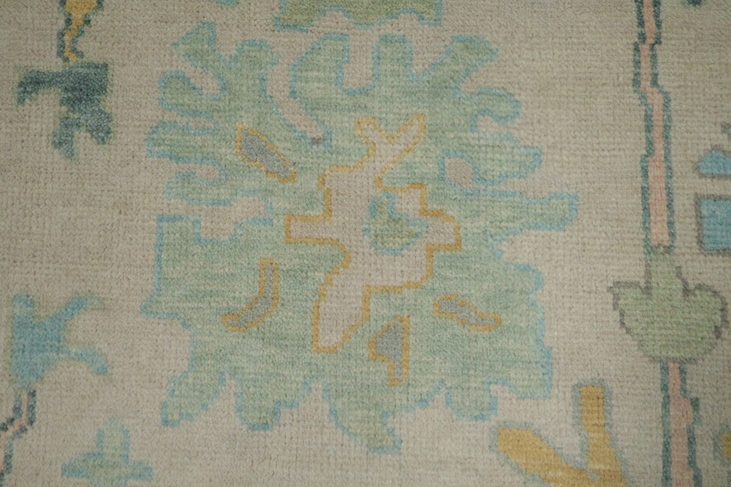 Exquisite Turquoise and Pastel Oushak Hand-made Wool Rug 9' x 12'