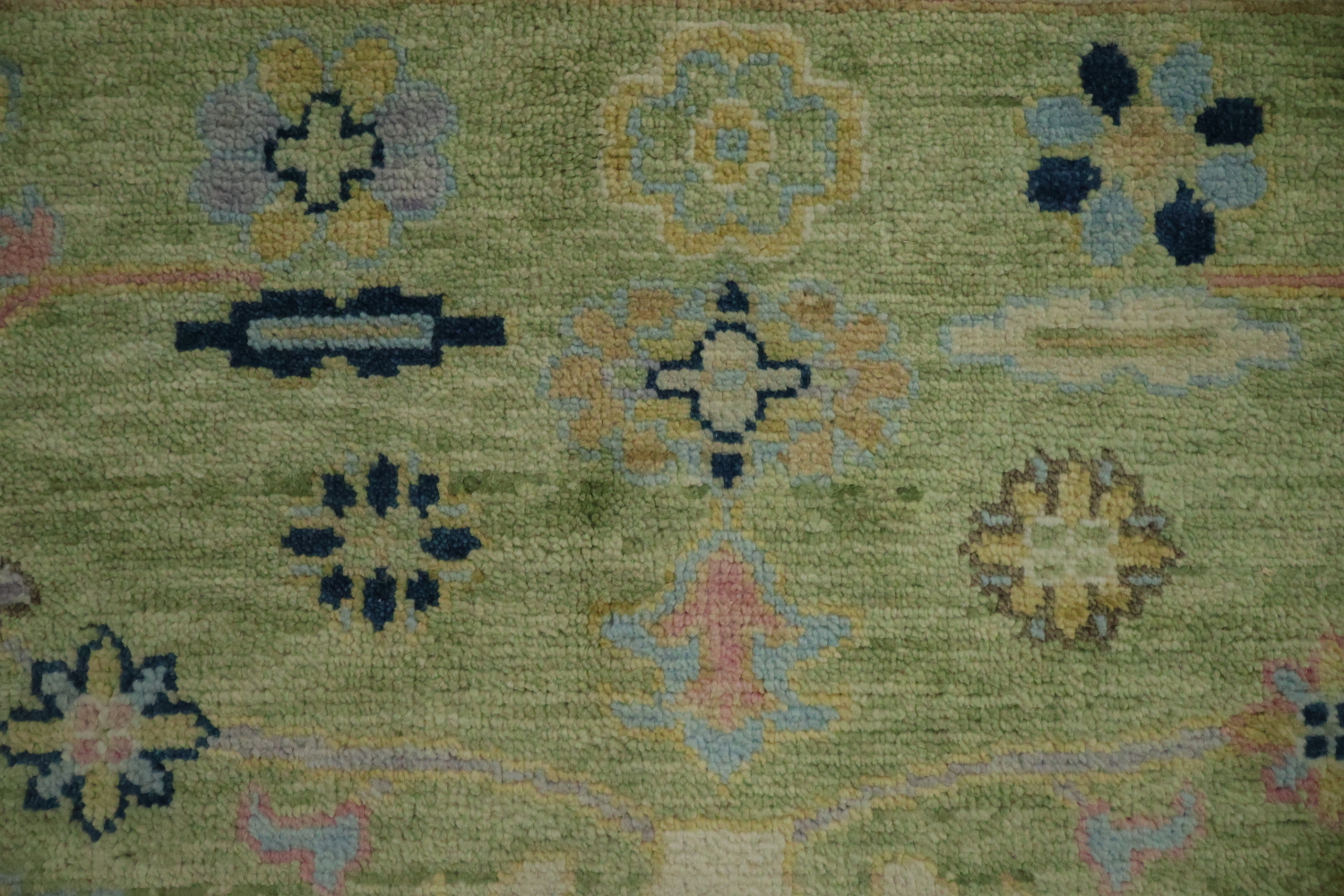 Vibrant Pistachio Green and Blue Oushak Hand-made Wool Rug 8' x 10'