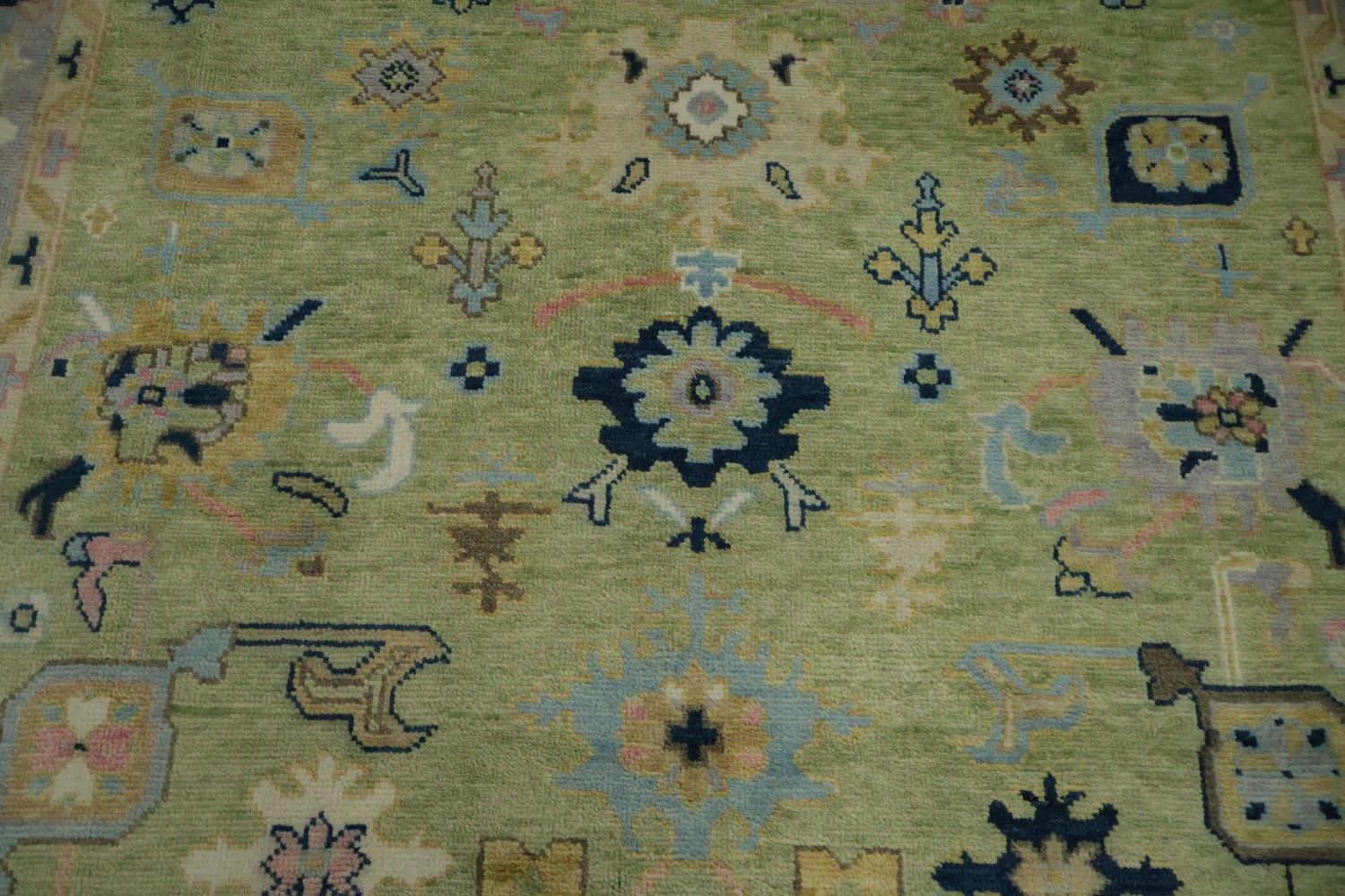 Vibrant Pistachio Green and Blue Oushak Hand-made Wool Rug 8' x 10'