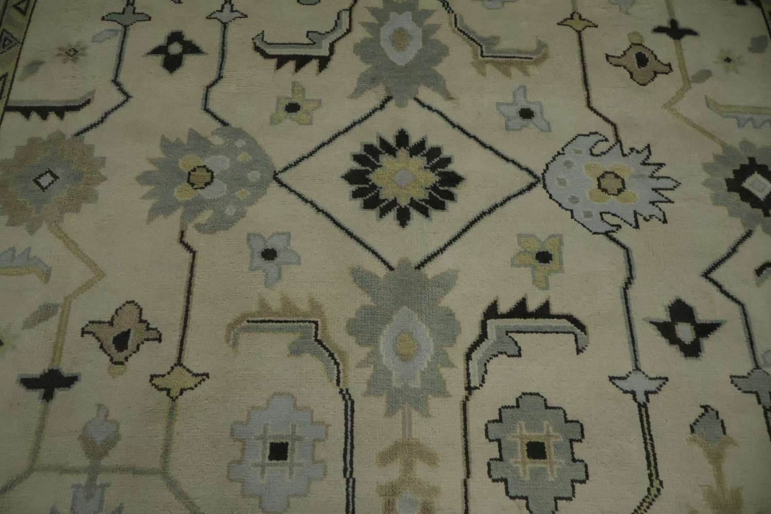 All-Over 9x12 Oushak Hand-Knotted Wool Rug in Ivory & Blue
