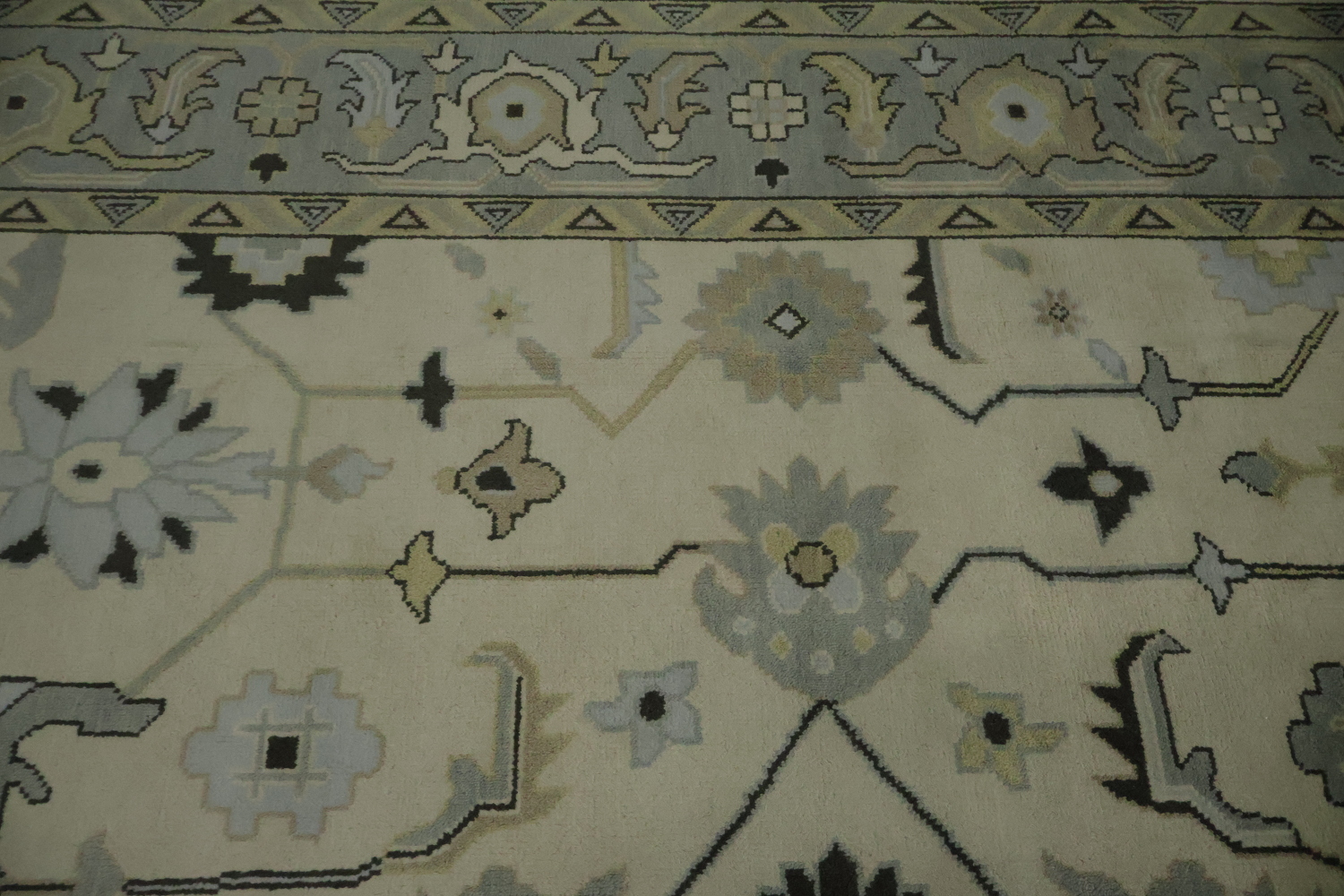 All-Over 9x12 Oushak Hand-Knotted Wool Rug in Ivory & Blue