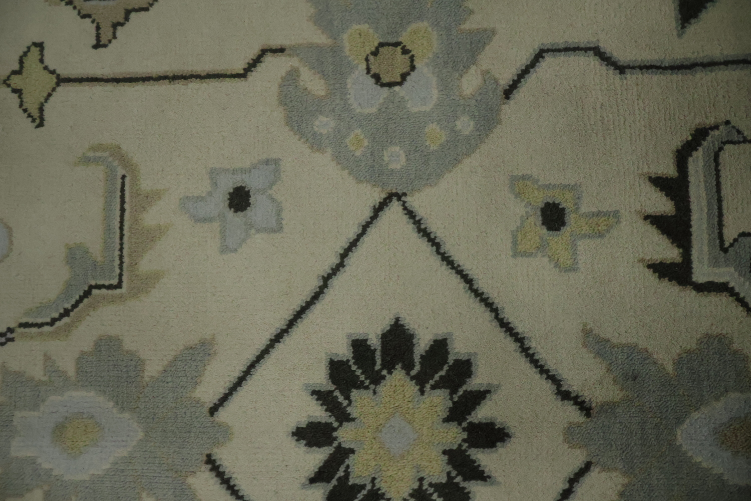 All-Over 9x12 Oushak Hand-Knotted Wool Rug in Ivory & Blue