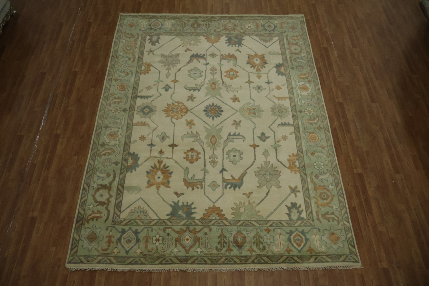 Traditional 9x12 Oushak Hand-Knotted Wool Rug in Ivory & Green