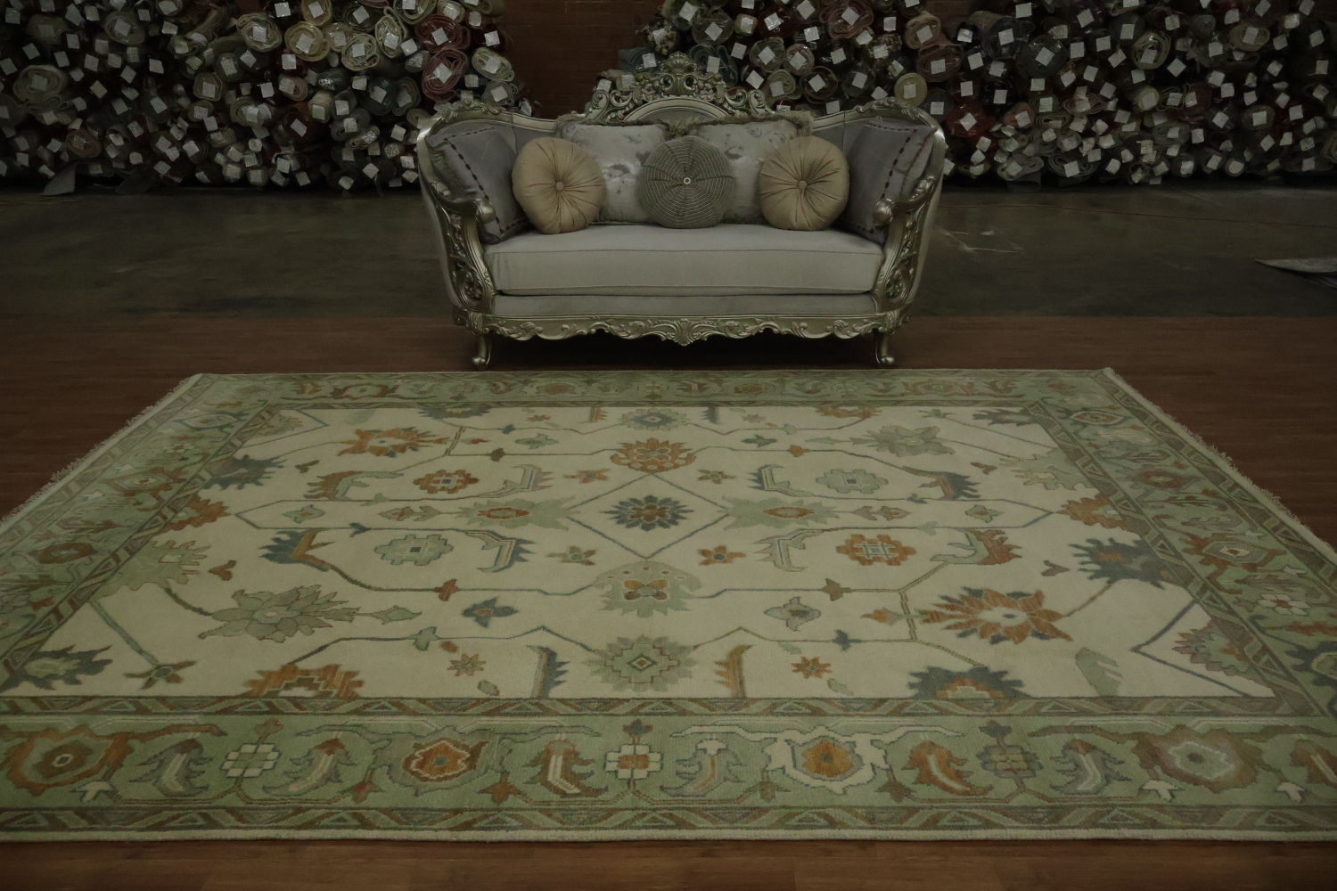 Traditional 9x12 Oushak Hand-Knotted Wool Rug in Ivory & Green