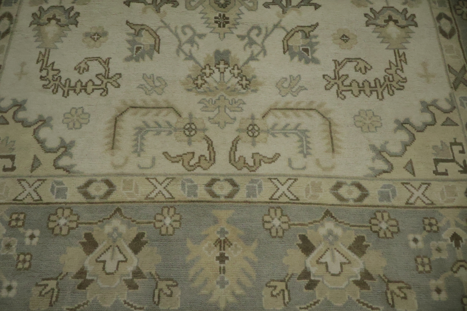 All-Over Ivory and Grey Border 9x12 Oushak Hand-Knotted Wool Rug