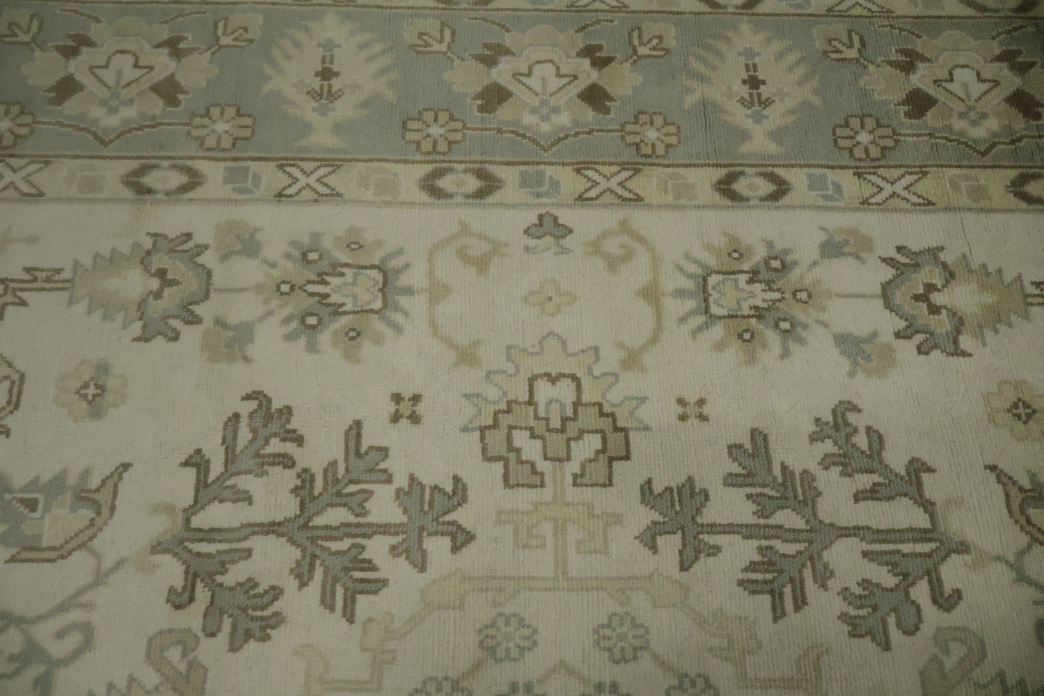 All-Over Ivory and Grey Border 9x12 Oushak Hand-Knotted Wool Rug