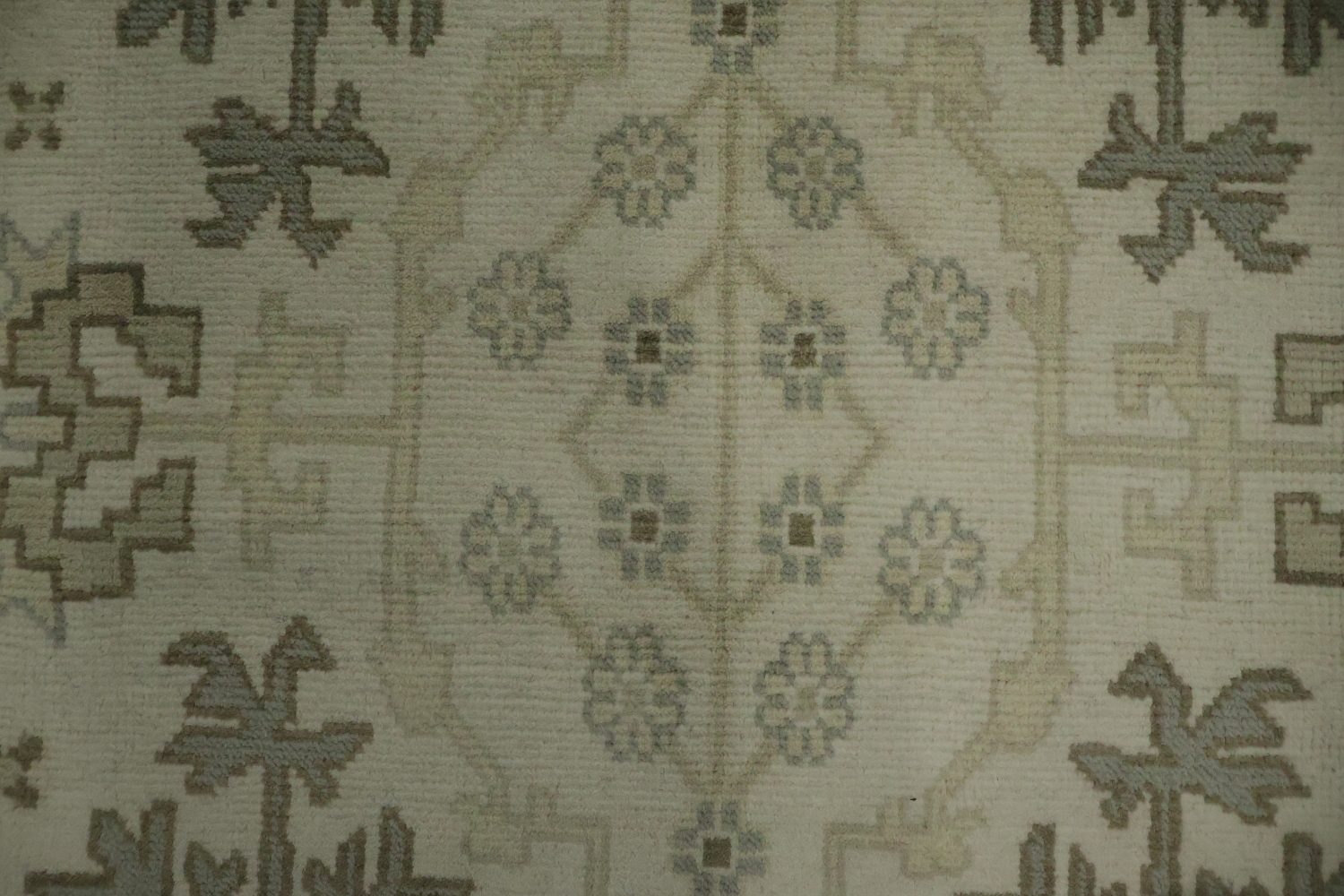 All-Over Ivory and Grey Border 9x12 Oushak Hand-Knotted Wool Rug