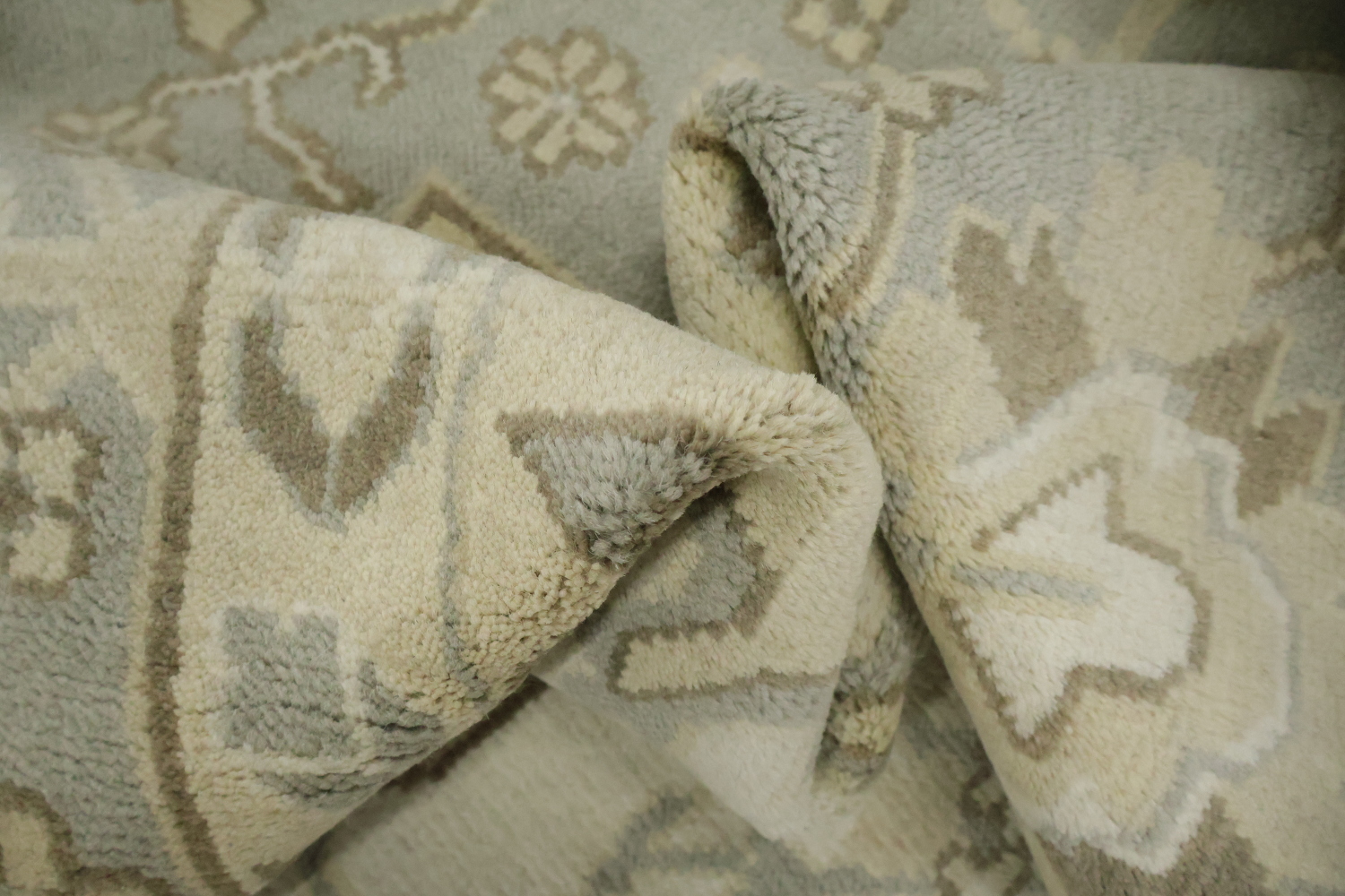 All-Over Ivory and Grey Border 9x12 Oushak Hand-Knotted Wool Rug