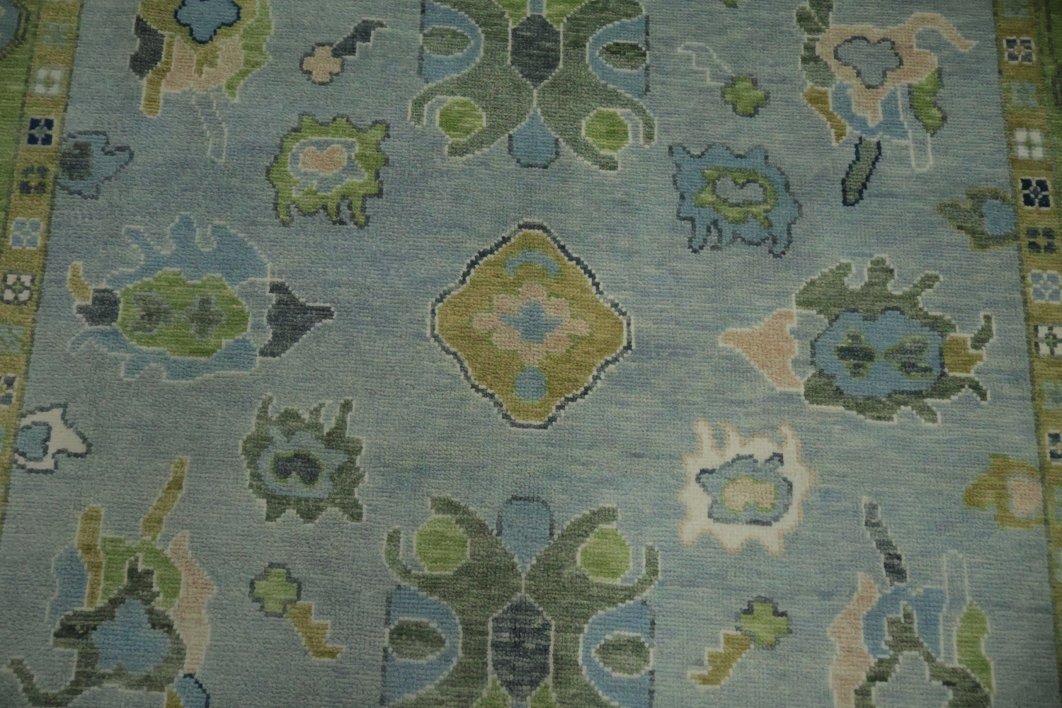 8x10 Blue/Green Traditional Living Room Area Rug