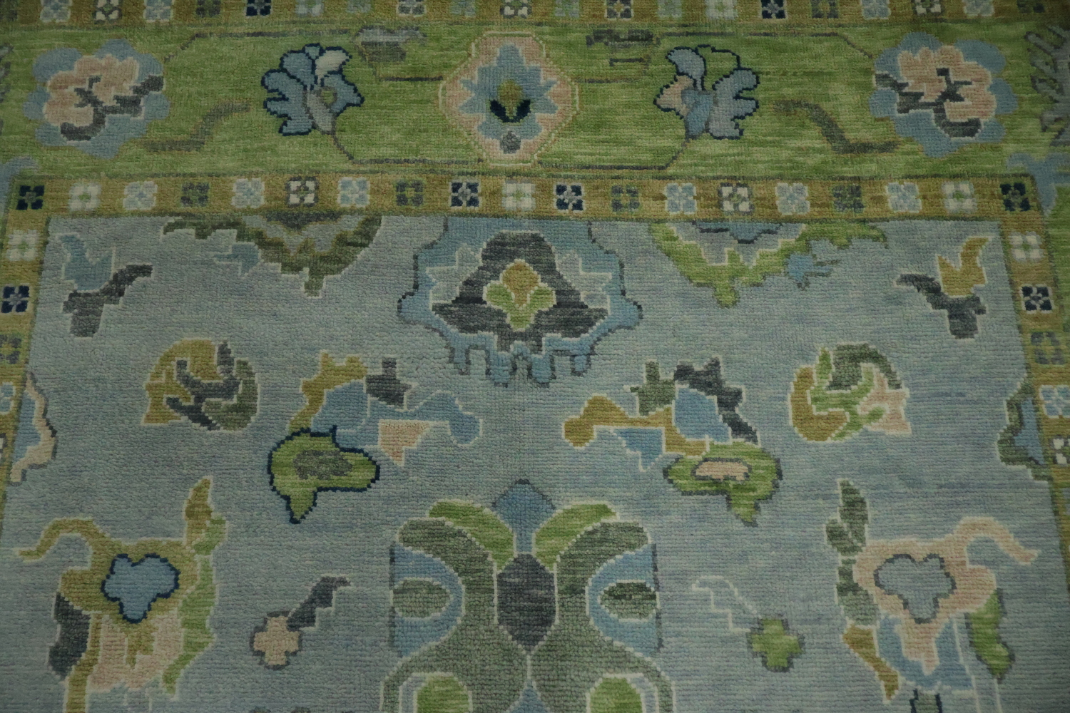 8x10 Blue/Green Traditional Living Room Area Rug