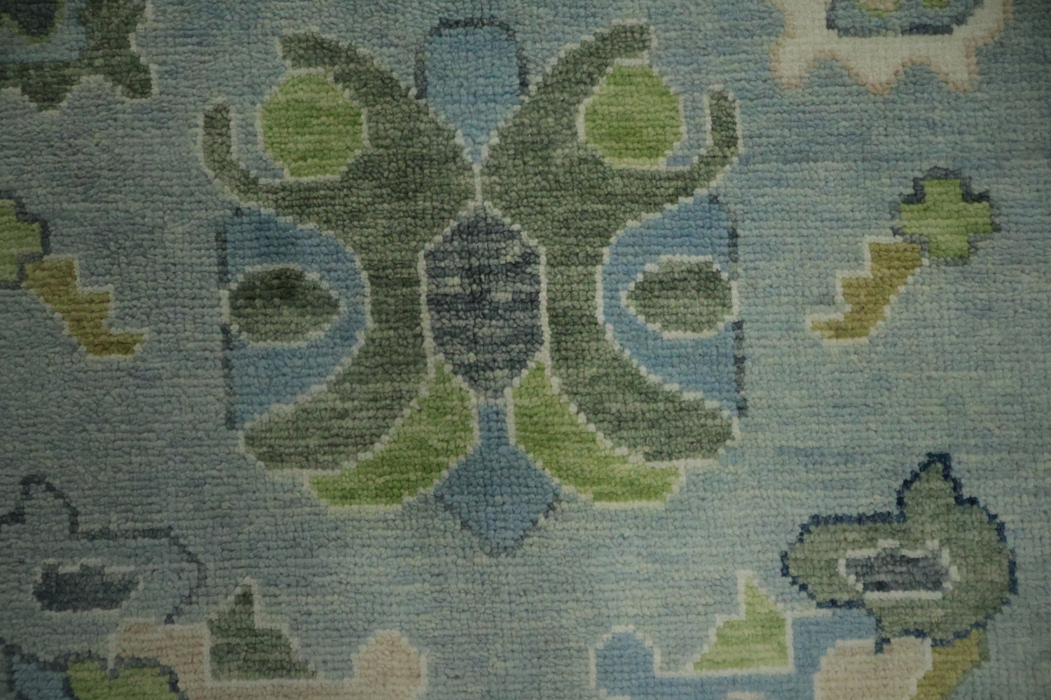 8x10 Blue/Green Traditional Living Room Area Rug