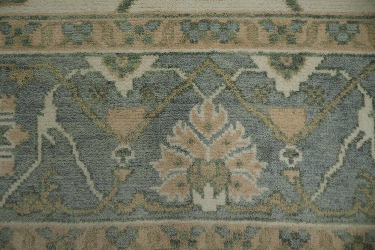 Traditional Oushak Ivory with Blue Border Wool Rug 8x10 ft