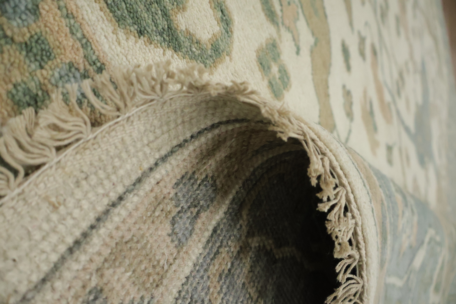 Traditional Oushak Ivory with Blue Border Wool Rug 8x10 ft