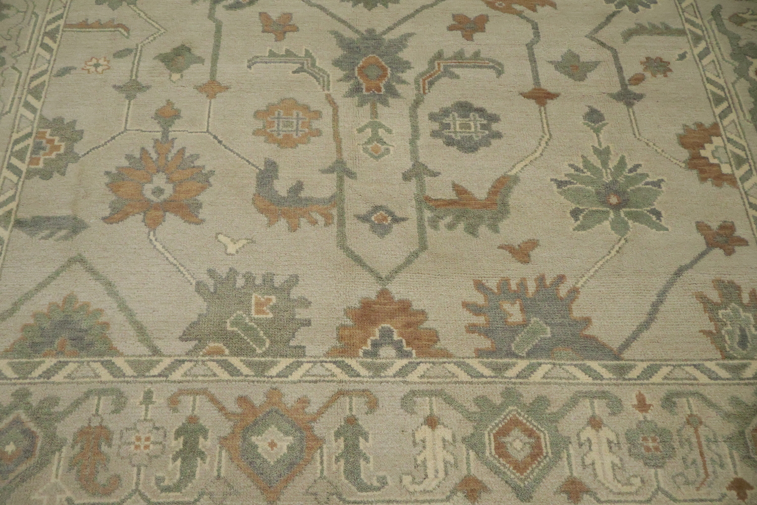 Traditional Earth-Tone Beige Oushak Wool Area Rug 8x10