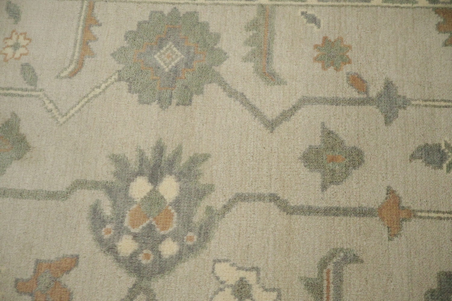 Traditional Earth-Tone Beige Oushak Wool Area Rug 8x10