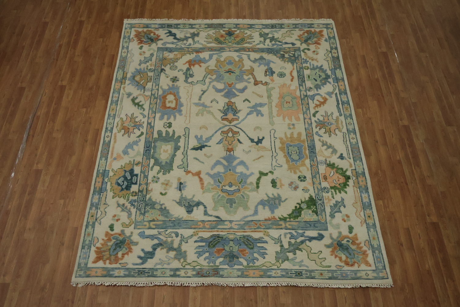Sophisticated Traditional Rug with Rich Multicolor Design Elements 8'x10'