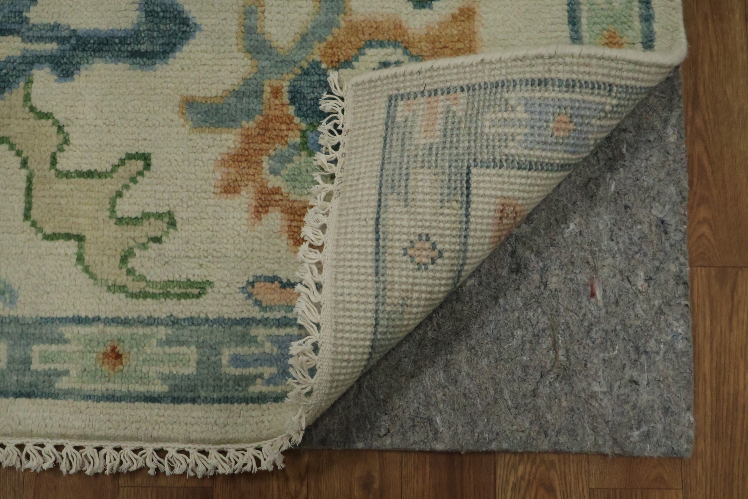 Sophisticated Traditional Rug with Rich Multicolor Design Elements 8'x10'