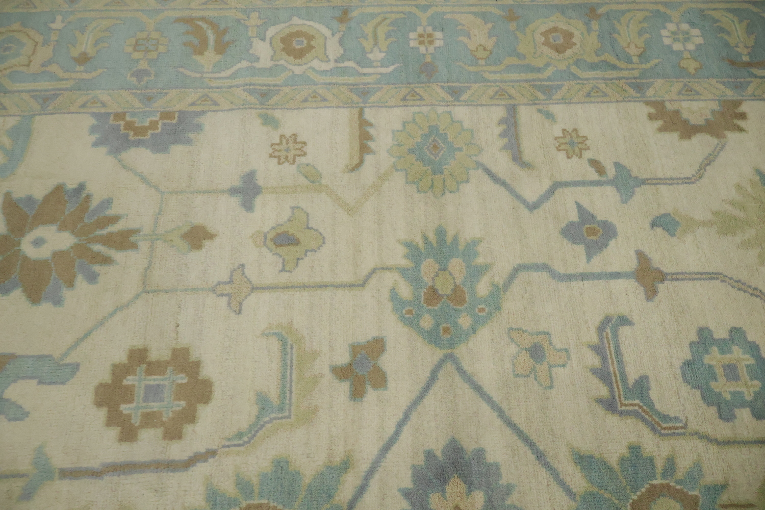 Beige with Blue Border Oushak Hand-Knotted Wool Rug 9' x 12'