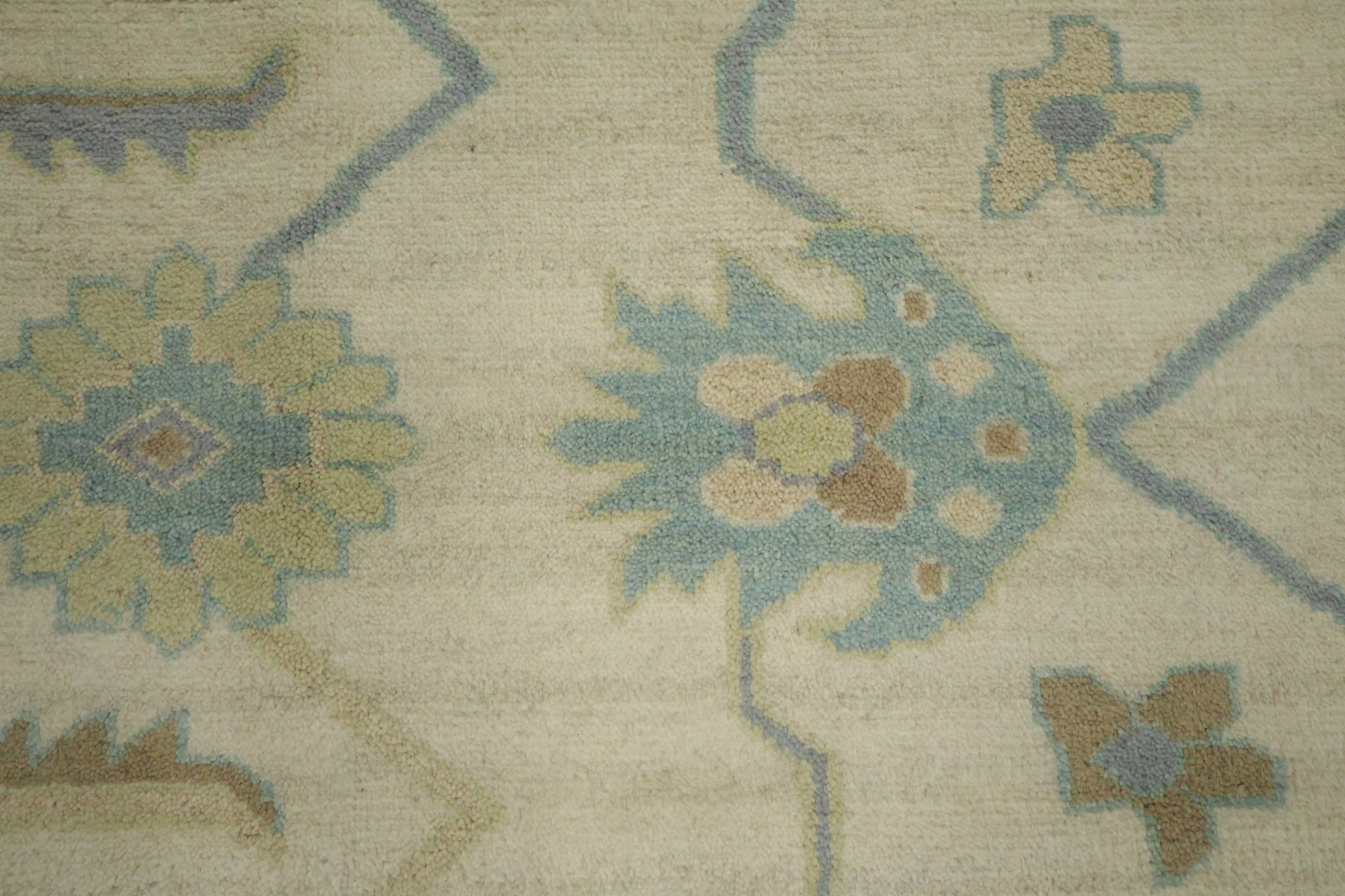 Beige with Blue Border Oushak Hand-Knotted Wool Rug 9' x 12'