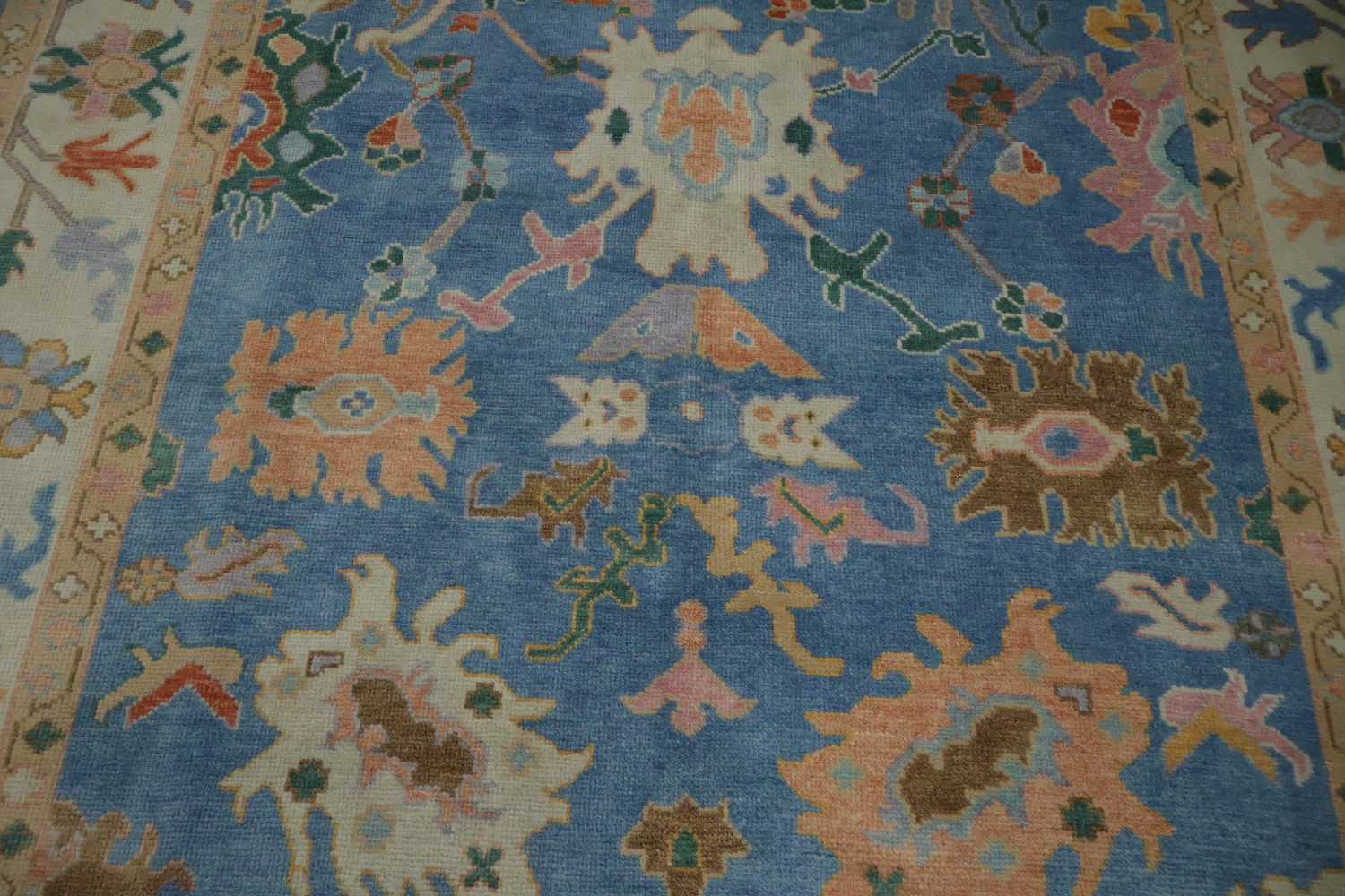 Traditional 8x10 Oushak Hand-Knotted Wool Area Rug - Blue/Ivory