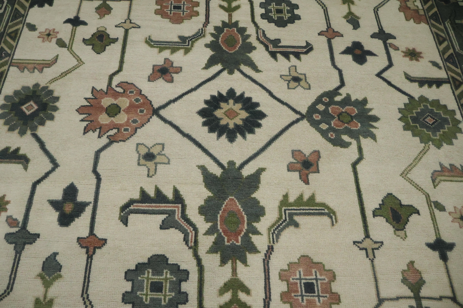 Traditional 9x12 Oushak Hand-Knotted Wool Area Rug - Ivory/Green