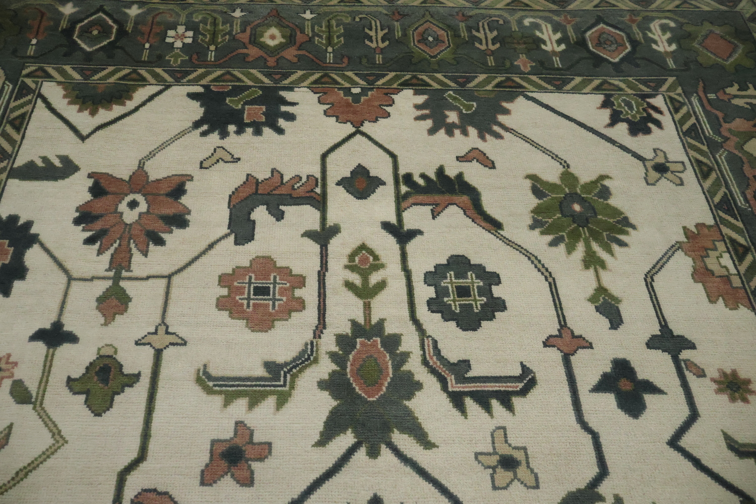 Traditional 9x12 Oushak Hand-Knotted Wool Area Rug - Ivory/Green