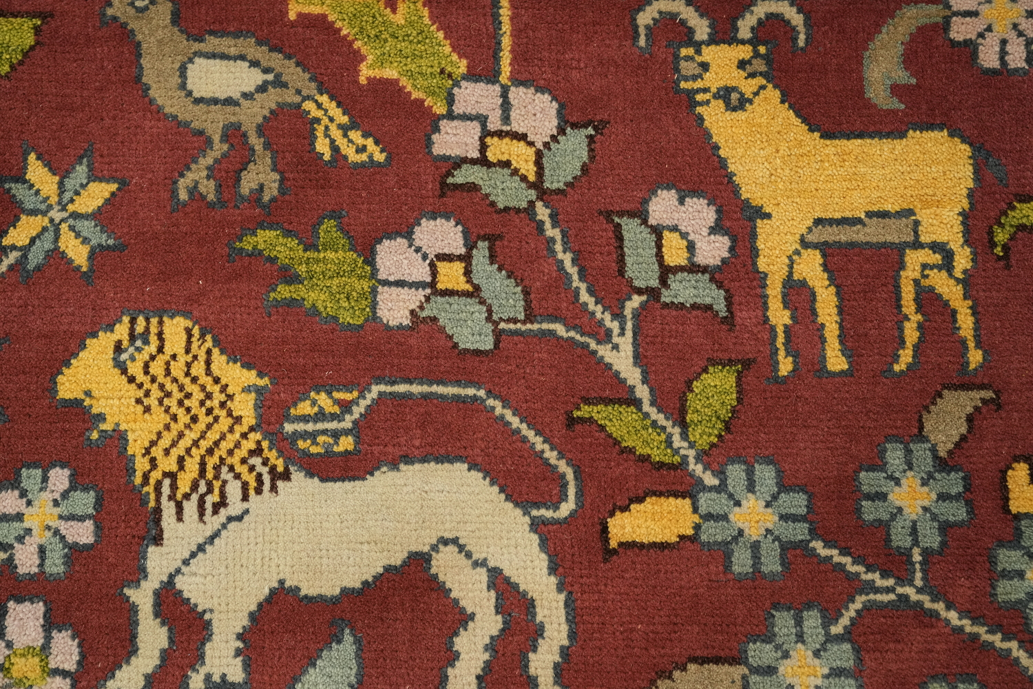 9x12 Traditional Animal Pictorial Oriental Rug - Crimson Red Wool