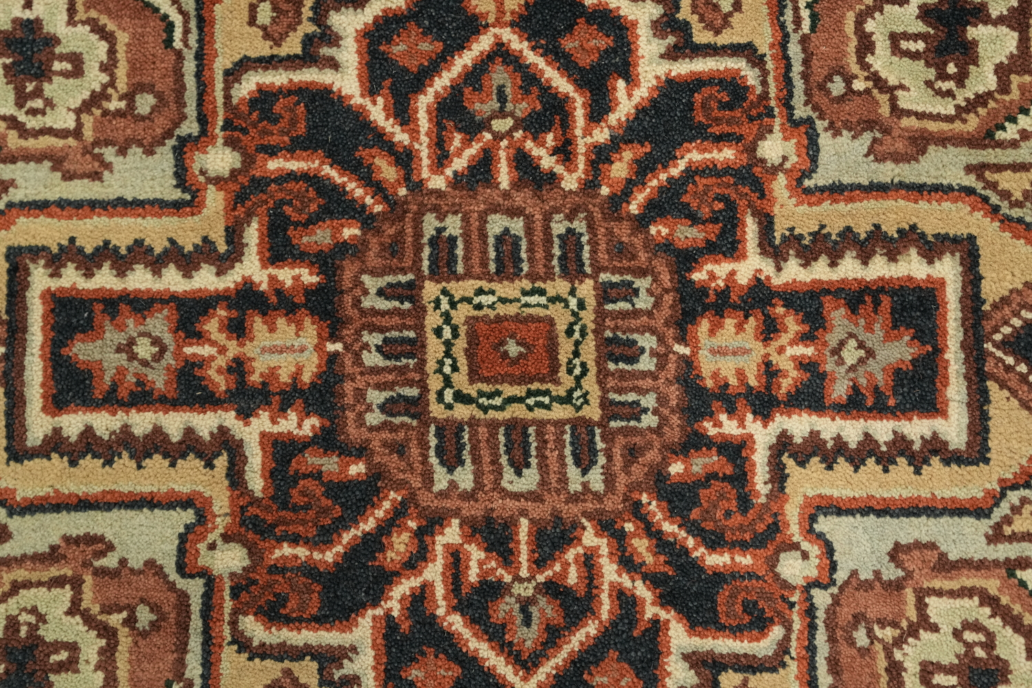 Traditional Geometric Heriz Serapi Style Area Rug, 8' x 10' Hand-Knotted Wool