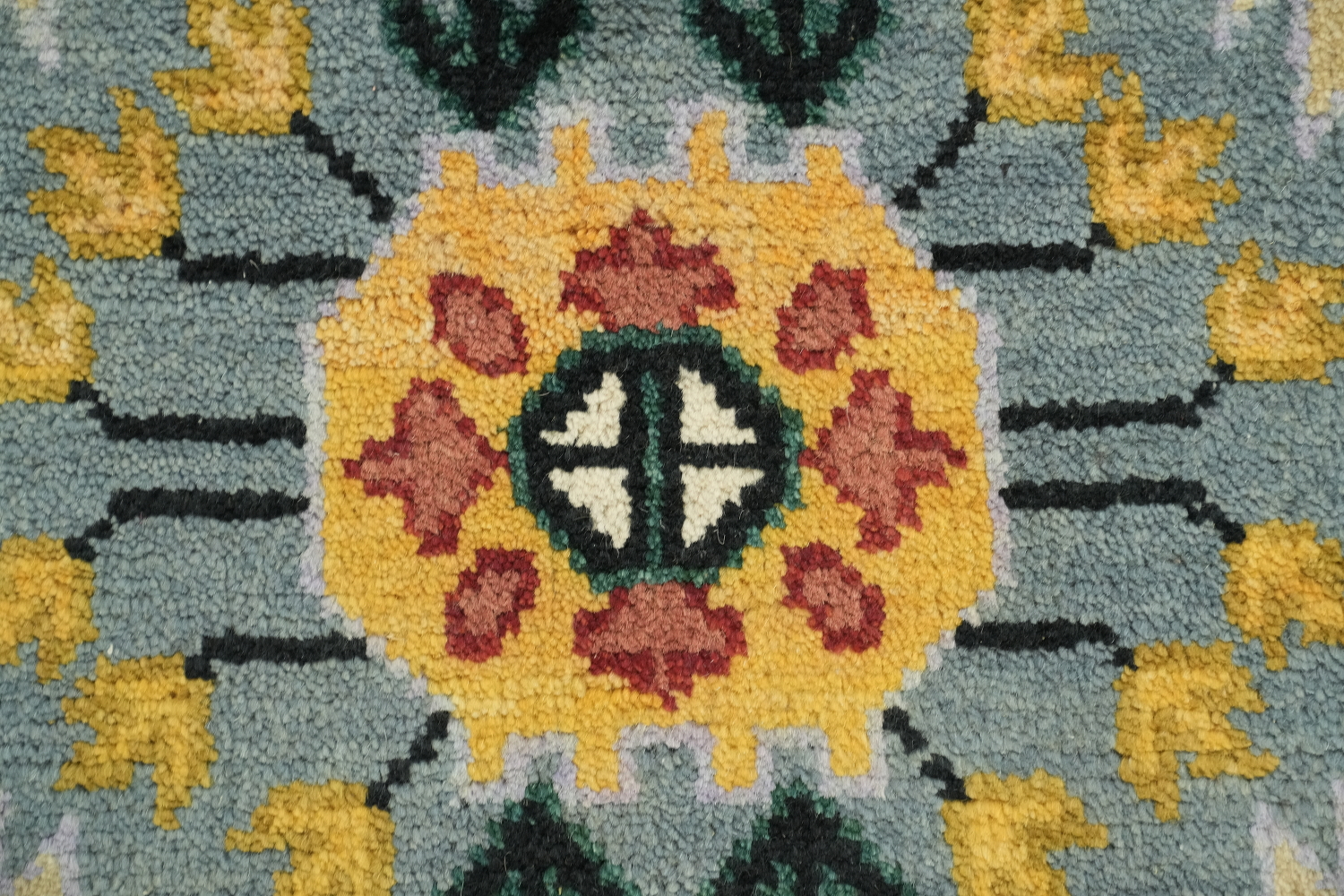 8'x10' Traditional Light Green South-western Rug with Vibrant Geometric Design